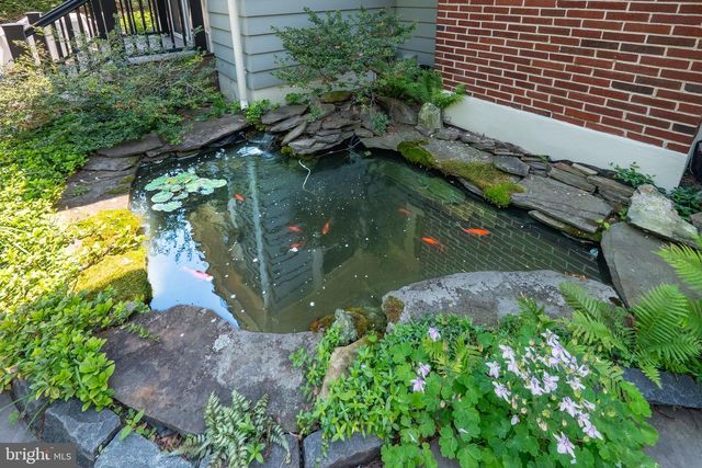 2770 S DELAWARE DR, Easton, PA 18042