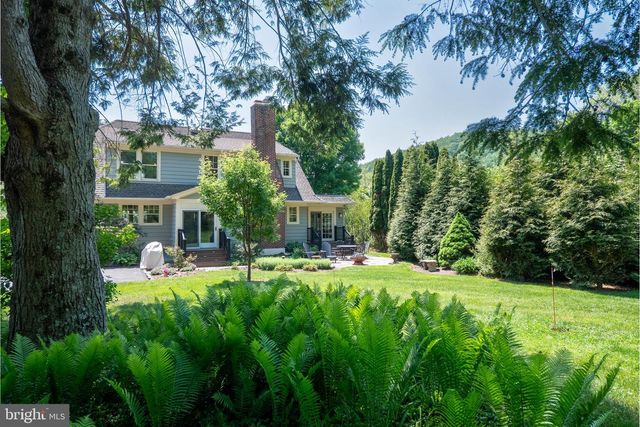 2770 S DELAWARE DR, Easton, PA 18042