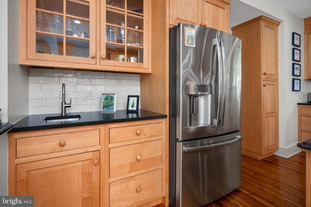 2770 S DELAWARE DR, Easton, PA 18042