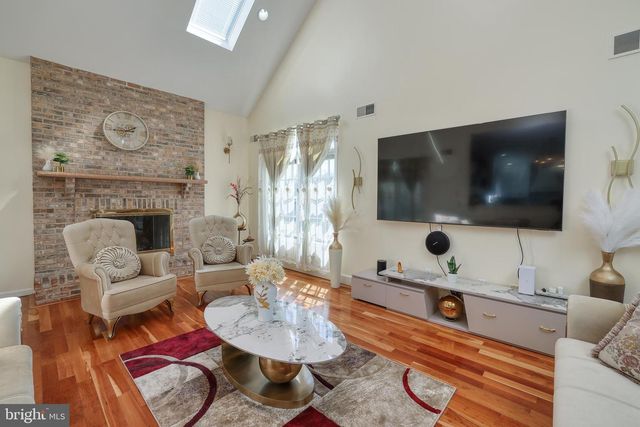 15 SCENIC DR, Ewing, NJ 08628