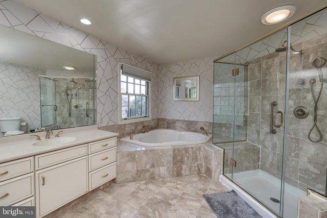 15 SCENIC DR, Ewing, NJ 08628
