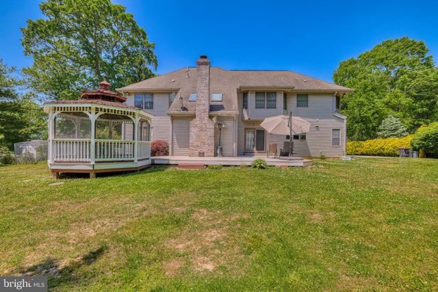 15 SCENIC DR, Ewing, NJ 08628