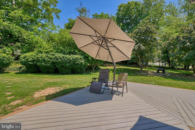 15 SCENIC DR, Ewing, NJ 08628