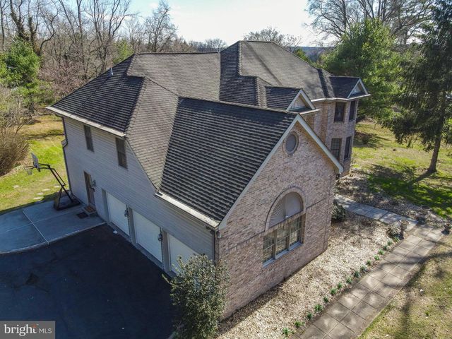 15 SCENIC DR, Ewing, NJ 08628
