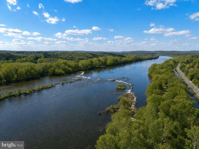 15 SCENIC DR, Ewing, NJ 08628