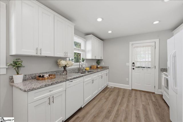5 Lamar Circle, Greenville, SC 29605