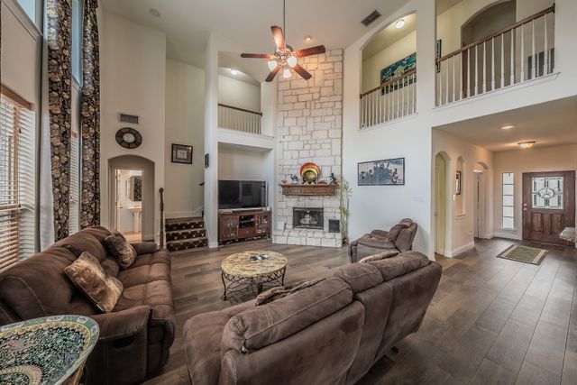 6216 Lamb Creek Drive, Fort Worth, TX 76179