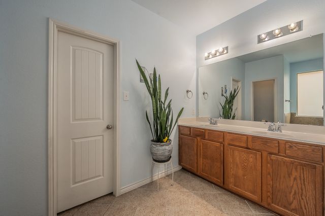 6216 Lamb Creek Drive, Fort Worth, TX 76179