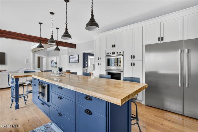 54 Walden Circle, Stillwater, NY 12866