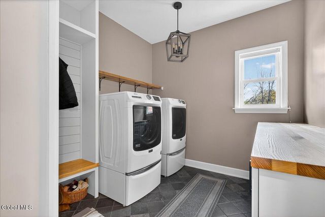 54 Walden Circle, Stillwater, NY 12866