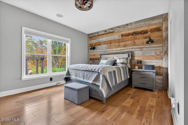 54 Walden Circle, Stillwater, NY 12866