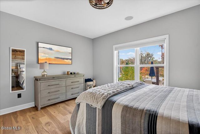 54 Walden Circle, Stillwater, NY 12866