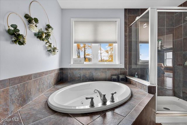 54 Walden Circle, Stillwater, NY 12866