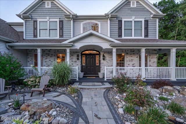 54 Walden Circle, Stillwater, NY 12866