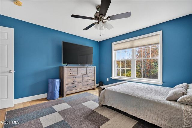 54 Walden Circle, Stillwater, NY 12866