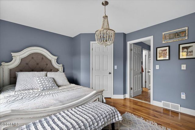 54 Walden Circle, Stillwater, NY 12866