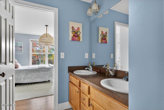 54 Walden Circle, Stillwater, NY 12866