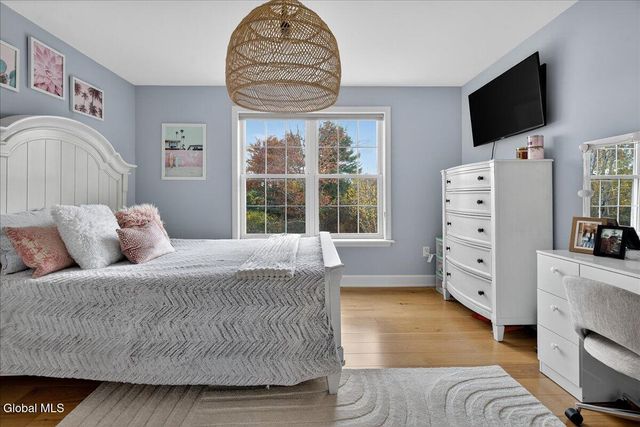 54 Walden Circle, Stillwater, NY 12866