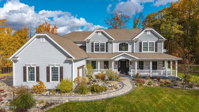 54 Walden Circle, Stillwater, NY 12866