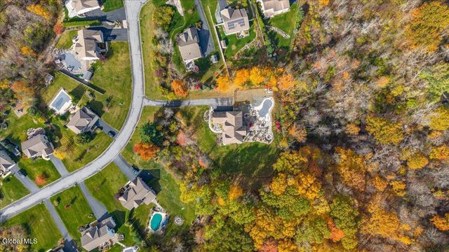 54 Walden Circle, Stillwater, NY 12866