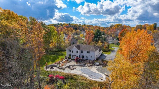 54 Walden Circle, Stillwater, NY 12866