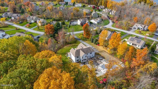 54 Walden Circle, Stillwater, NY 12866