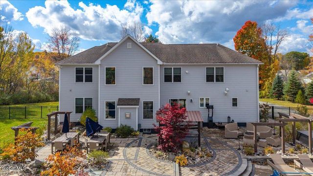 54 Walden Circle, Stillwater, NY 12866