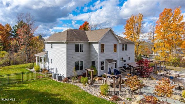 54 Walden Circle, Stillwater, NY 12866