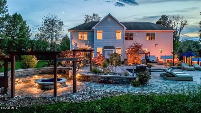 54 Walden Circle, Stillwater, NY 12866