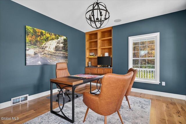 54 Walden Circle, Stillwater, NY 12866