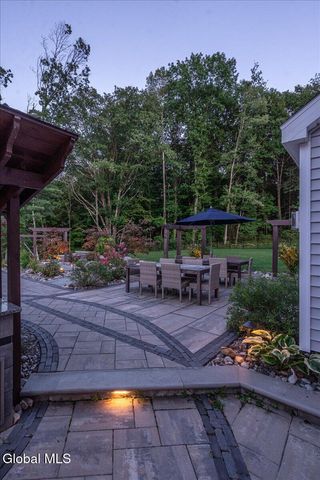 54 Walden Circle, Stillwater, NY 12866