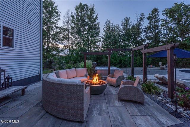 54 Walden Circle, Stillwater, NY 12866