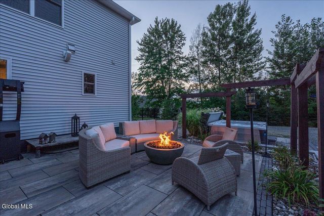 54 Walden Circle, Stillwater, NY 12866