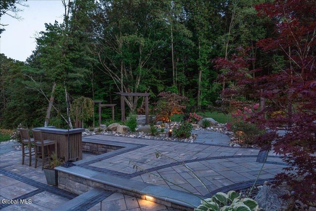 54 Walden Circle, Stillwater, NY 12866