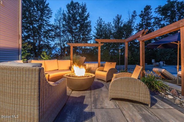 54 Walden Circle, Stillwater, NY 12866