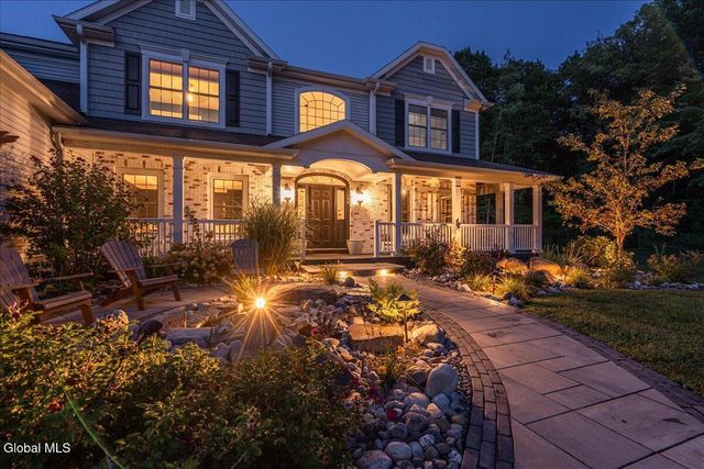 54 Walden Circle, Stillwater, NY 12866