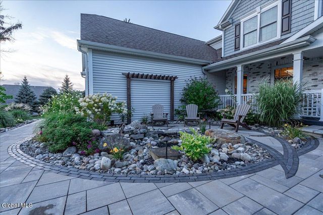 54 Walden Circle, Stillwater, NY 12866