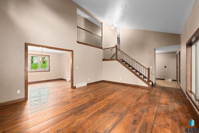 308 E Aspen Dr Drive, Sioux Falls, SD 57105