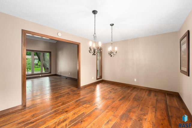 308 E Aspen Dr Drive, Sioux Falls, SD 57105