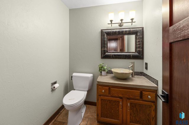 308 E Aspen Dr Drive, Sioux Falls, SD 57105