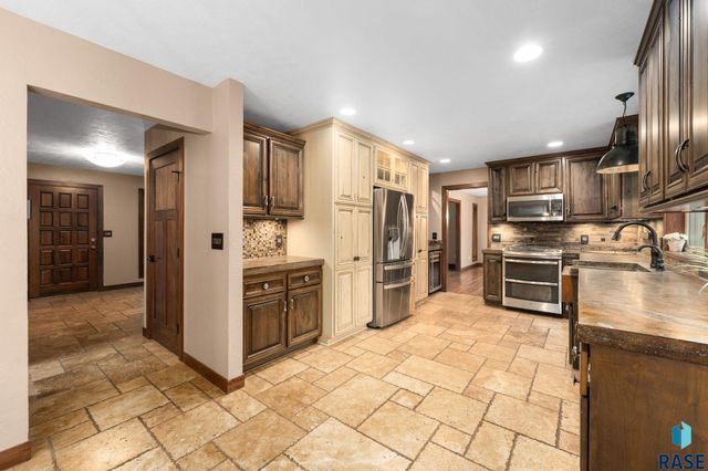 308 E Aspen Dr Drive, Sioux Falls, SD 57105