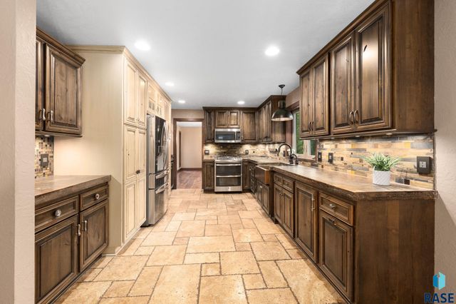 308 E Aspen Dr Drive, Sioux Falls, SD 57105