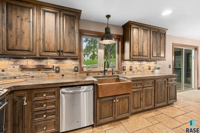 308 E Aspen Dr Drive, Sioux Falls, SD 57105