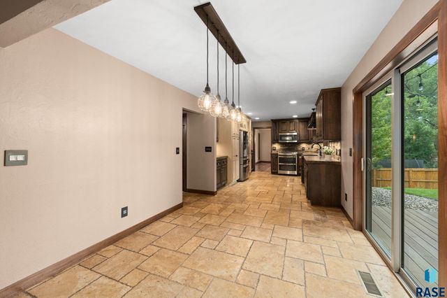 308 E Aspen Dr Drive, Sioux Falls, SD 57105