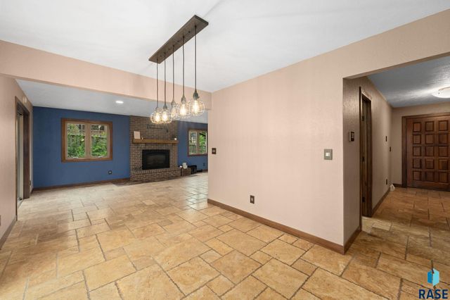 308 E Aspen Dr Drive, Sioux Falls, SD 57105