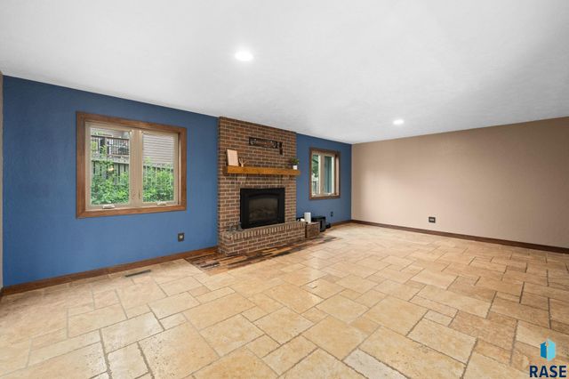 308 E Aspen Dr Drive, Sioux Falls, SD 57105