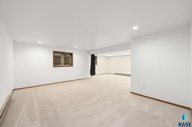 308 E Aspen Dr Drive, Sioux Falls, SD 57105