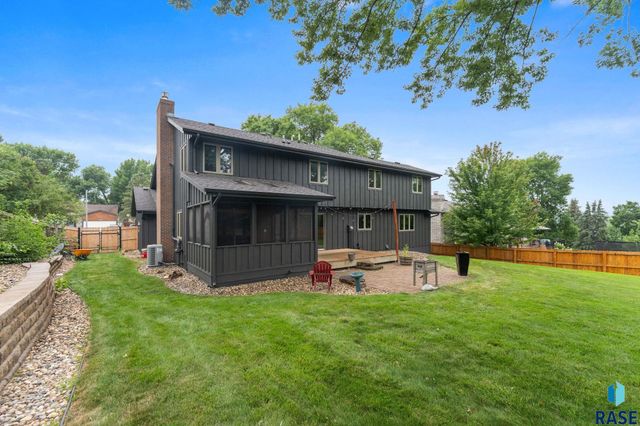 308 E Aspen Dr Drive, Sioux Falls, SD 57105
