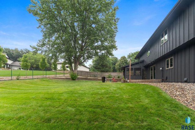 308 E Aspen Dr Drive, Sioux Falls, SD 57105