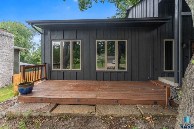 308 E Aspen Dr Drive, Sioux Falls, SD 57105